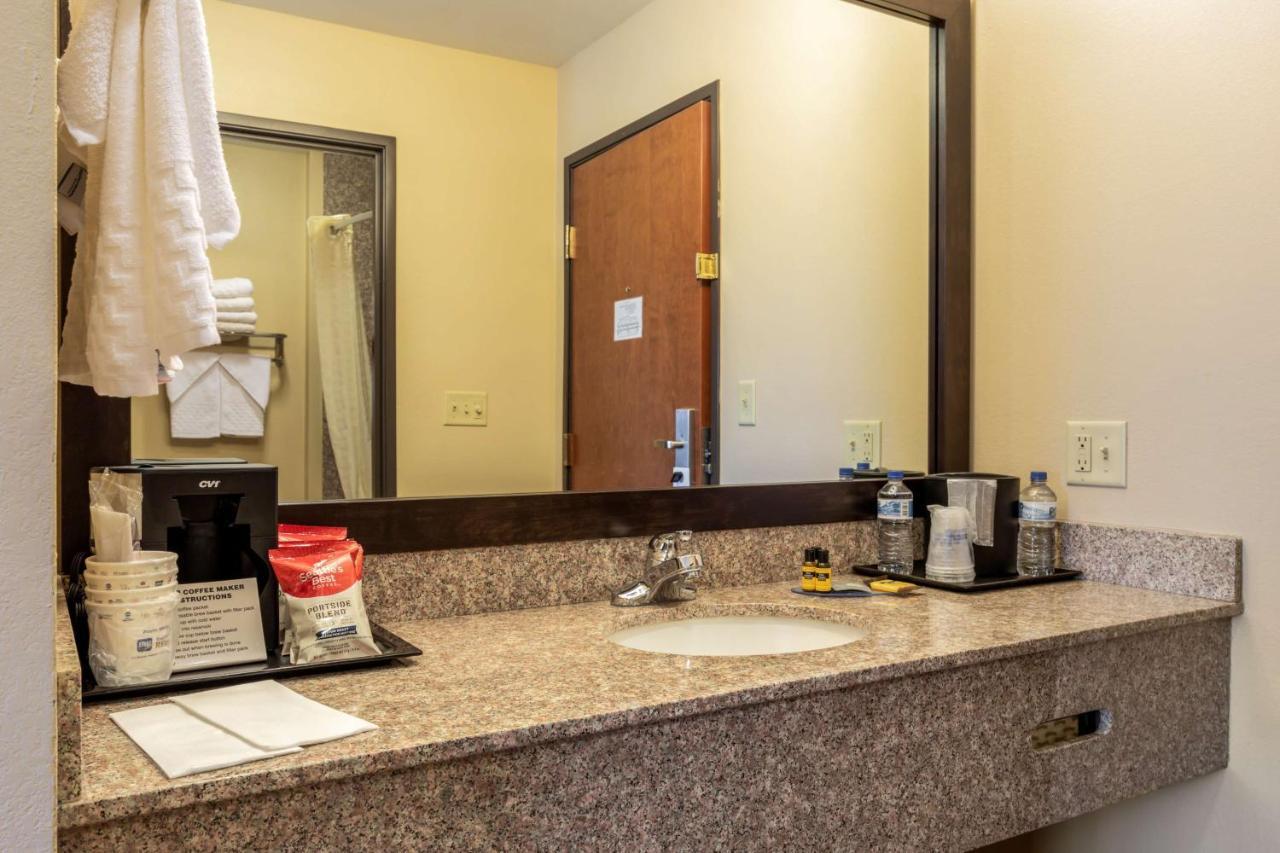 Best Western Plus Red River Inn Clarendon Ngoại thất bức ảnh